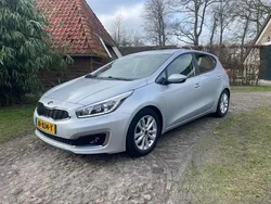 Grijs Gebruikt 2016 Kia Ceed First Edition Hatchback | € 9.950 (Super prijs)