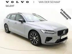 Grijs Gebruikt 2024 Volvo V60 Plus Stationwagen | € 46.800 (Duur)