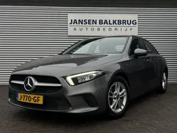 Grijs, metallic lak Gebruikt 2020 Mercedes A200 Business Sedan | € 22.900 (Super prijs)