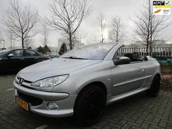 Grijs Gebruikt 2005 Peugeot 206 CC Cabriolet | € 1.250 (Goede deal)