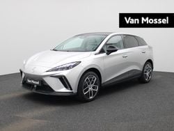 Wit Nieuw 2025 MG MG4 EV Trophy Hatchback | € 32.495 (Super prijs)