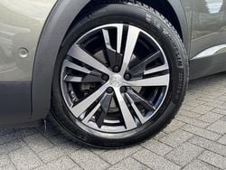 Grijs Gebruikt 2017 Peugeot 3008 Allure SUV | € 18.450 (Eerlijke prijs)