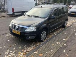 Zwart Gebruikt 2010 Dacia Logan Lauréate Stationwagen | € 4.250 (Duur)