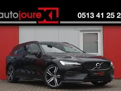 Zwart, metallic lak Gebruikt 2022 Volvo V60 Momentum Stationwagen | € 24.950 (Goede deal)