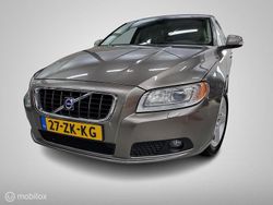 Grijs Gebruikt 2008 Volvo V70 Summum Stationwagen | € 6.950 (Eerlijke prijs)