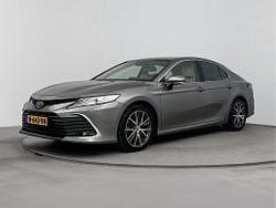 Grijs Gebruikt 2022 Toyota Camry Premium Sedan | € 35.400 (Eerlijke prijs)