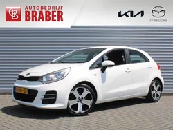 Wit Gebruikt 2015 Kia Rio Comfort Hatchback | € 8.817 (Eerlijke prijs)