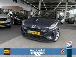Grijs, metallic lak Gebruikt 2024 Hyundai i10 Comfort Hatchback | € 18.450 (Goede deal)