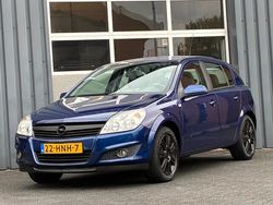 Blauw Gebruikt 2009 Opel Astra Cosmo Hatchback | € 3.999 (Eerlijke prijs)