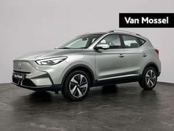 Grijs, metallic lak Gebruikt 2022 MG ZS Luxury Sedan | € 25.995 (Eerlijke prijs)