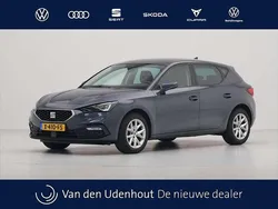 Grijs Gebruikt 2023 Seat Leon Business Hatchback | € 22.940 (Eerlijke prijs)