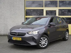 Grijs, metallic lak Gebruikt 2020 Opel Corsa Edition Hatchback | € 10.750 (Goede deal)