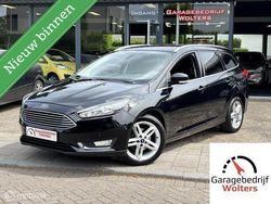 Zwart, metallic lak Gebruikt 2015 Ford Focus Titanium Stationwagen | € 9.950 (Eerlijke prijs)