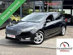Zwart, metallic lak Gebruikt 2015 Ford Focus Titanium Stationwagen | € 10.450 (Eerlijke prijs)
