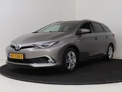 Bruin Gebruikt 2015 Toyota Auris Touring Sports Stationwagen | € 13.950 (Eerlijke prijs)