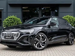 Zwart Gebruikt 2023 Audi Q8 Sportback e-tron Basis SUV | € 67.900