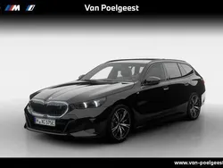 Saphirschwarz metallic (zwart metallic) Nieuw 2025 BMW i5 M Sport Sedan | € 97.526