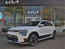 Wit Gebruikt 2024 Kia Niro Advance SUV | € 30.945 (Eerlijke prijs)
