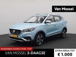 Blauw Gebruikt 2020 MG ZS Luxury Sedan | € 14.295 (Eerlijke prijs)