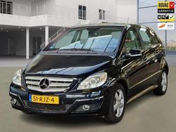 Zwart Gebruikt 2011 Mercedes B180 Business MPV | € 9.950 (Duur)