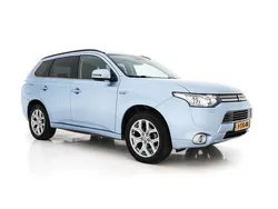 Blauw Gebruikt 2014 Mitsubishi Outlander Comfort Edition SUV | € 9.445 (Eerlijke prijs)