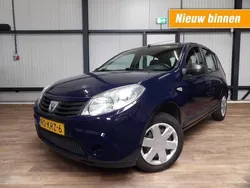 Blauw, andere lak Gebruikt 2010 Dacia Sandero Hatchback | € 2.390 (Eerlijke prijs)