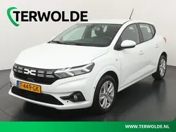Wit Gebruikt 2023 Dacia Sandero Expression Hatchback | € 16.795 (Goede deal)