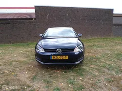 Blauw Gebruikt 2016 VW Golf VII Trendline Hatchback | € 14.950 (Duur)
