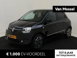 Zwart, metallic lak Gebruikt 2024 Renault Twingo Techno Hatchback | € 18.240 (Duur)