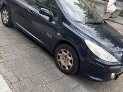 Zwart Gebruikt 2006 Peugeot 307 Hatchback | € 1.500 (Eerlijke prijs)