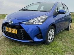 Blauw Gebruikt 2019 Toyota Yaris Hybrid Sedan | € 14.555 (Super prijs)