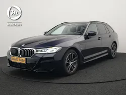 Blauw Gebruikt 2022 BMW 530 Executive Stationwagen | € 40.440 (Eerlijke prijs)