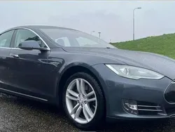 Grijs Gebruikt 2015 Tesla Model S Sedan | € 15.900 (Iets duurder)
