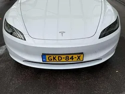 Gebruikt 2024 Tesla Model 3 Sedan | € 36.495 (Eerlijke prijs)