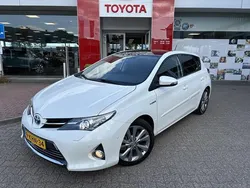 Wit Gebruikt 2013 Toyota Auris Hatchback | € 11.450 (Eerlijke prijs)
