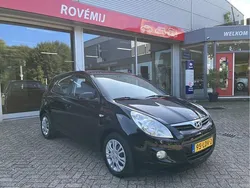 Zwart Gebruikt 2010 Hyundai i20 Hatchback | € 3.900 (Eerlijke prijs)