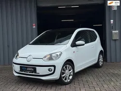 Wit Gebruikt 2016 VW up! CLUB Hatchback | € 9.499 (Duur)