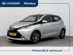 Grijs Gebruikt 2016 Toyota Aygo X-play Hatchback | € 8.900 (Eerlijke prijs)