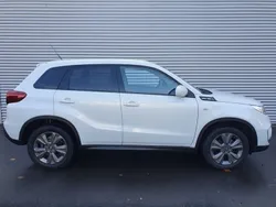 Wit, metallic lak Gebruikt 2018 Suzuki Vitara SUV | € 17.950 (Eerlijke prijs)