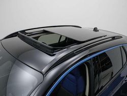 Blauw, metallic lak Gebruikt 2023 Lynk & Co 01 SUV | € 26.250 (Goede deal)