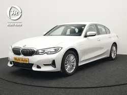 Wit Gebruikt 2021 BMW 330e Luxury Line Sedan | € 27.930 (Super prijs)
