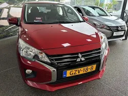 Majestic red metallic (rood metallic) Nieuw 2025 Mitsubishi Space Star Active Hatchback | € 17.880 (Eerlijke prijs)
