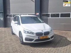 Wit Gebruikt 2018 BMW 218 Executive Stationwagen | € 18.200 (Goede deal)