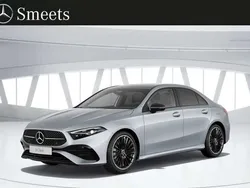 , metallic lak Nieuw 2025 Mercedes A180 AMG line Sedan | € 48.450 (Duur)