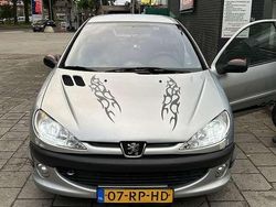 Grijs Gebruikt 2005 Peugeot 206 Quiksilver Hatchback | € 1.300 (Eerlijke prijs)