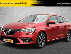Rood Gebruikt 2018 Renault Mégane GrandTour Bose Edition Stationwagen | € 11.950 (Iets duurder)