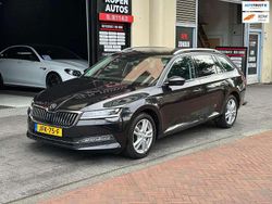 Zwart Gebruikt 2019 Skoda Superb Stationwagen | € 21.950