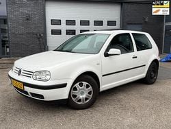 Wit Gebruikt 2002 VW Golf IV Comfortline Hatchback | € 850 (Goede deal)