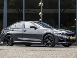 Grijs Gebruikt 2020 BMW 330 Executive Sedan | € 34.950 (Iets duurder)