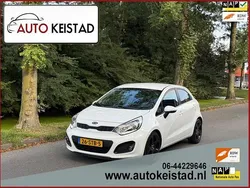 Wit Gebruikt 2011 Kia Rio Plus Hatchback | € 4.450 (Eerlijke prijs)